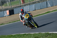 brands-hatch-photographs;brands-no-limits-trackday;cadwell-trackday-photographs;enduro-digital-images;event-digital-images;eventdigitalimages;no-limits-trackdays;peter-wileman-photography;racing-digital-images;trackday-digital-images;trackday-photos